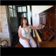 Profesora Nacional de Música . Doy clases de piano y órgano a niños desde 8 años, jóvenes y adultos sin limite de edad. Ingreso a